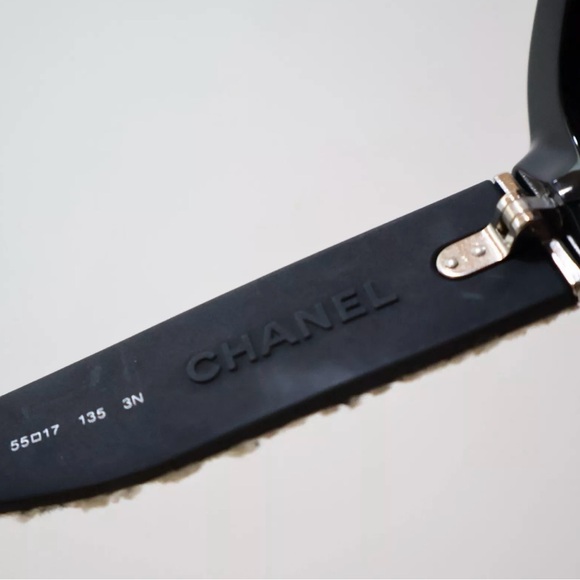 🕶️EUC Rare Chanel Tweed Boy CC Sunglasses🕶️ - Picture 13 of 17